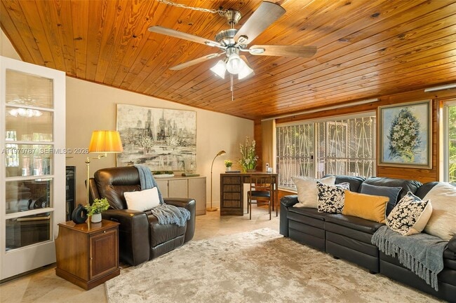 Building Photo - 430 NE 52nd Terrace