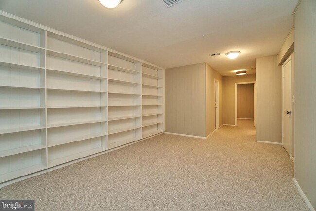 Building Photo - 8588 Coral Gables Ln