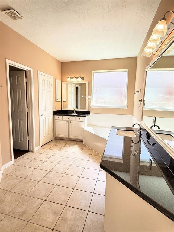 Building Photo - 2214 Jurgensen Ln
