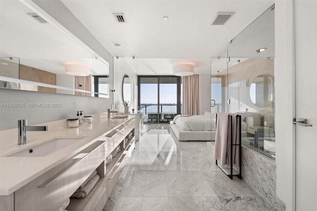 Building Photo - 3131 NE 7th Ave