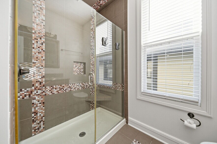 Building Photo - 1153 Jaeger St