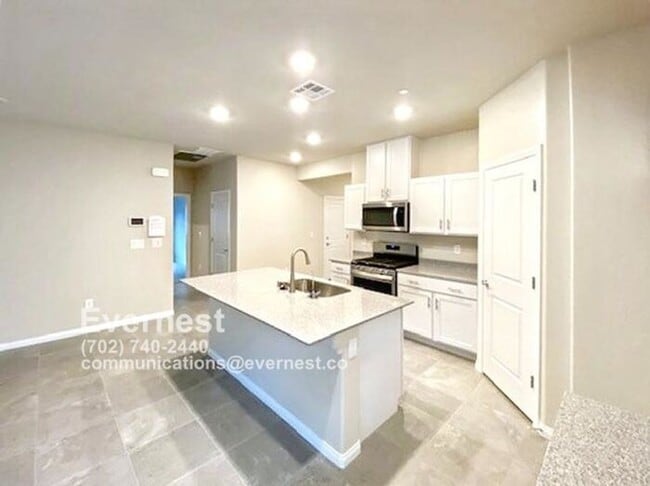 Primary Photo - 1-Story Smart Home with Chef-Style Kitchen...