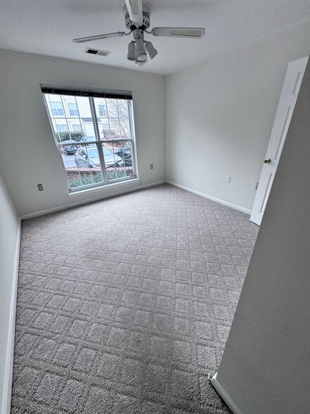 Building Photo - 7017 Toby Dr