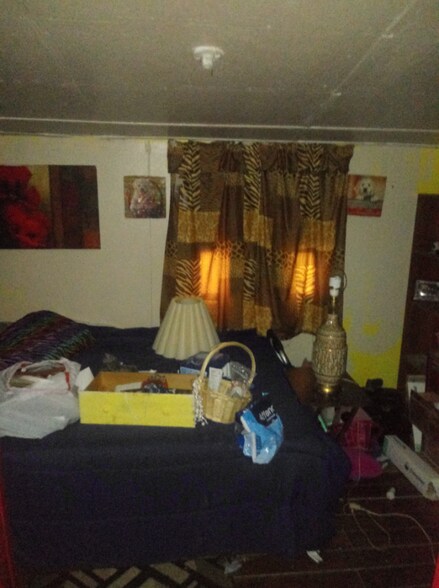 Building Photo - 8438 High St