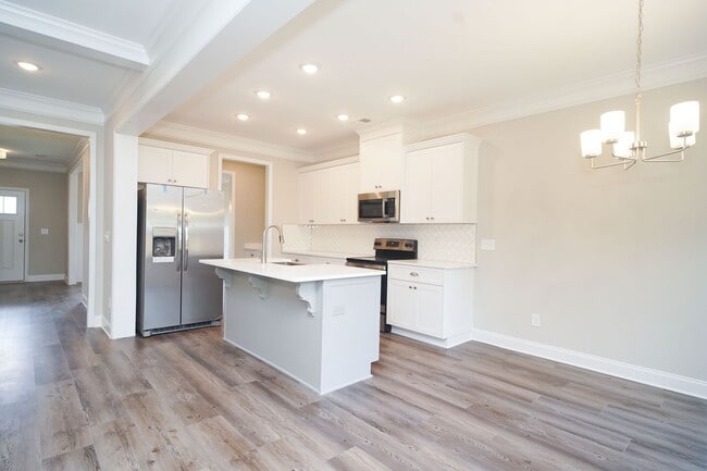 Building Photo - Beautiful 5 / 3 home in John's Landing!  Ask about our 2-year lease promotion!