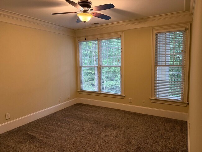 Building Photo - 901 Canenaugh Dr