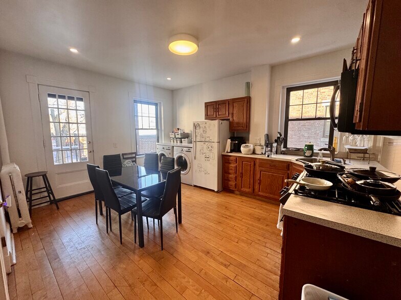 Building Photo - 1173 Commonwealth Ave