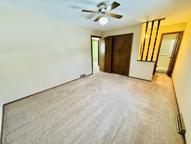 Building Photo - "Spacious 4-Bedroom Home in Blaine with 2 Full Baths and Nearly 2,000 Sq Ft of Comfort with 2 flo...