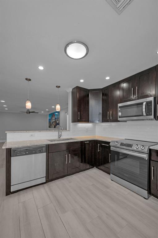 Building Photo - 1502 Cottonwood Terrace