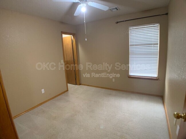 Building Photo - 16229 Everglade Ln