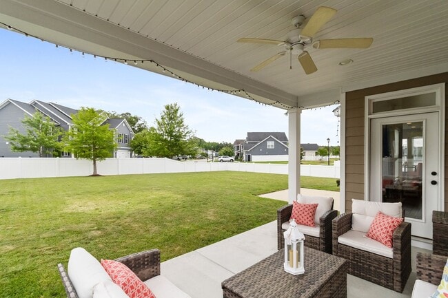 Building Photo - 5 Bedroom 3.5 bath home in Hickory Landing