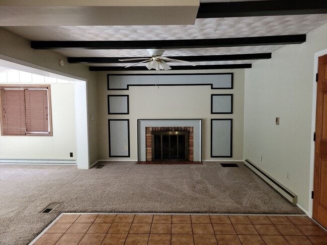 Building Photo - 3915 S Orchard Ct