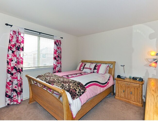 Building Photo - 2209 Fossil Creek Pkwy