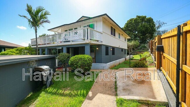 Building Photo - 4566 Sierra Dr