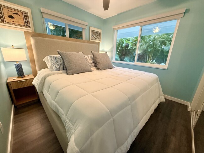 Building Photo - 41-875-875 Kalaniana?ole Hwy