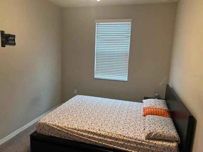 Building Photo - 393 Evertree Loop