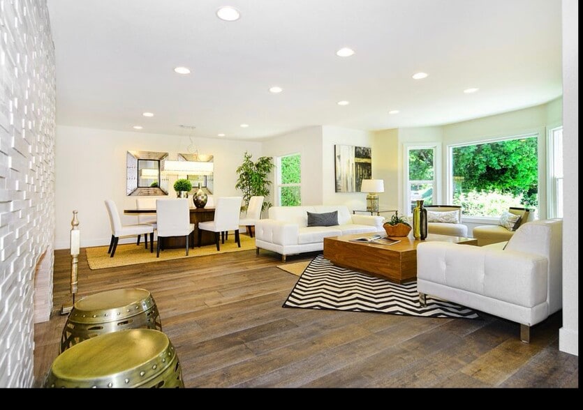 Building Photo - 15643 Woodfield Pl