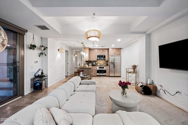 Building Photo - 7151 E Rancho Vista Dr