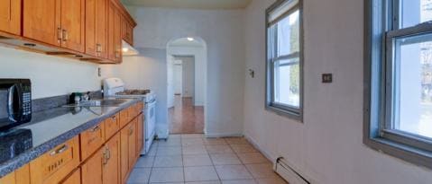 Building Photo - 882 Amboy Ave