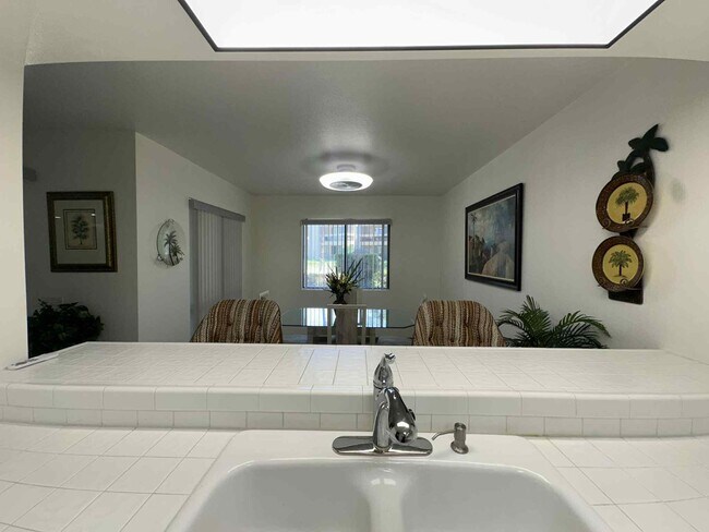 Building Photo - 35200 Cathedral Canyon Dr