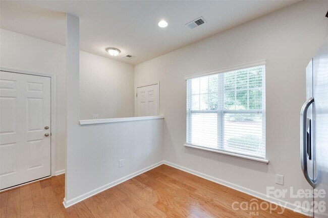 Building Photo - 1430 Harpers Inlet Dr