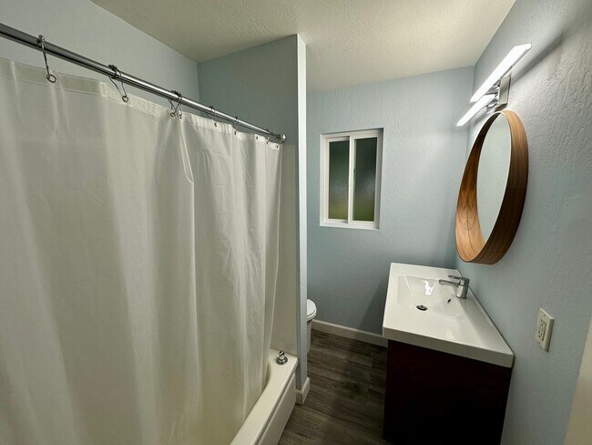 Building Photo - Spacious 4 Bedroom House on Banner Lava Cap Rd