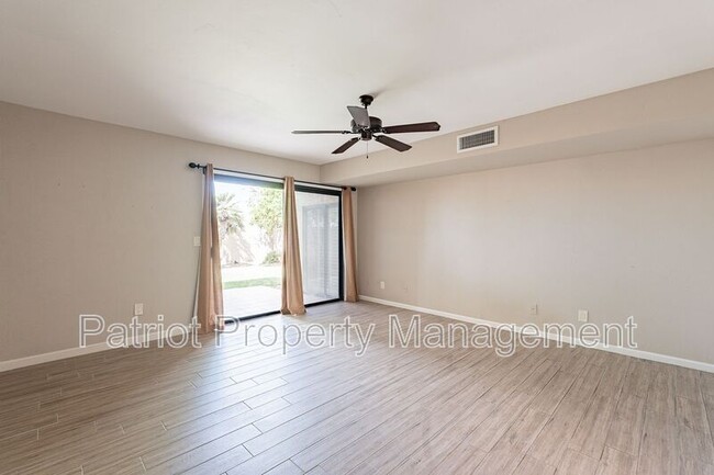 Building Photo - 5658 N 78th Way