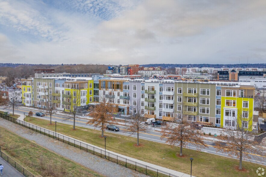 Building Photo - 77 New St