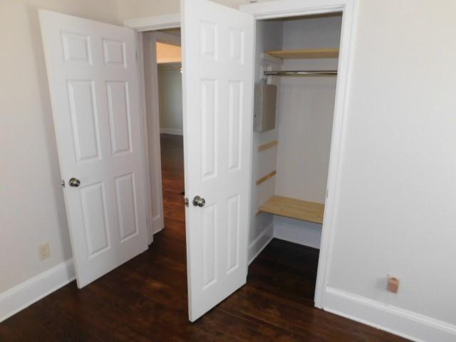 Building Photo - 482 Hyde Dr NE