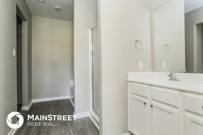 Building Photo - 23028 Bellini Dr