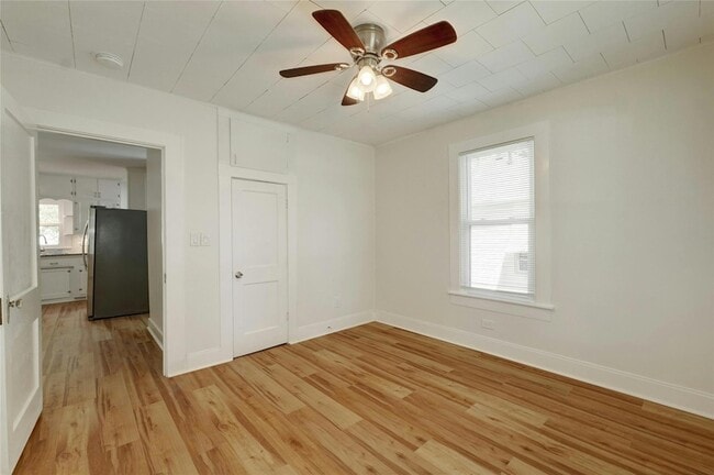 Building Photo - 1102 Hackberry St