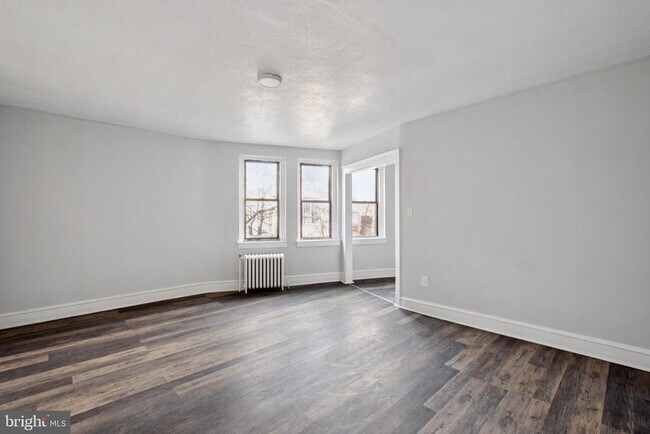 Building Photo - 7250 Chestnut St