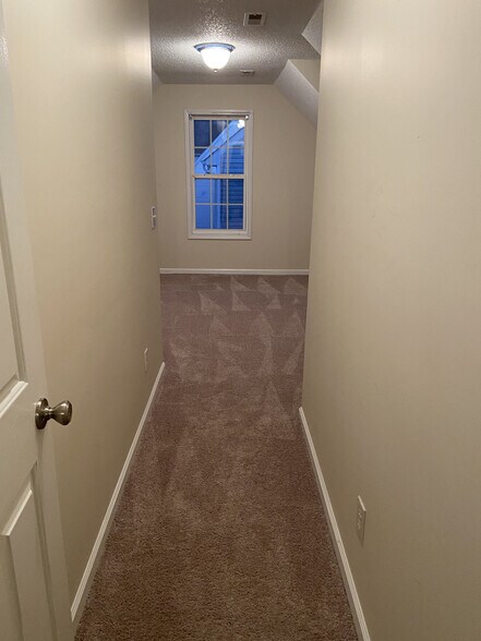 2nd floor bonus room entry - 1309 Ujamaa Dr