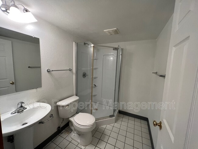 Building Photo - 7764 Beech Tree Ln