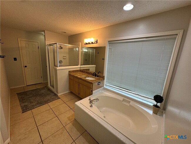Building Photo - 617 Dunbar Dr
