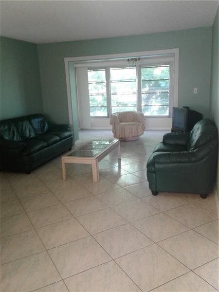 Building Photo - 5890 NW 64th Ave