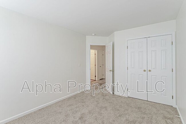 Building Photo - 261 Highgate Cir