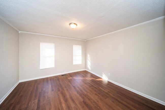 Building Photo - Charming Renovated 3-Bedroom Home in Dora!