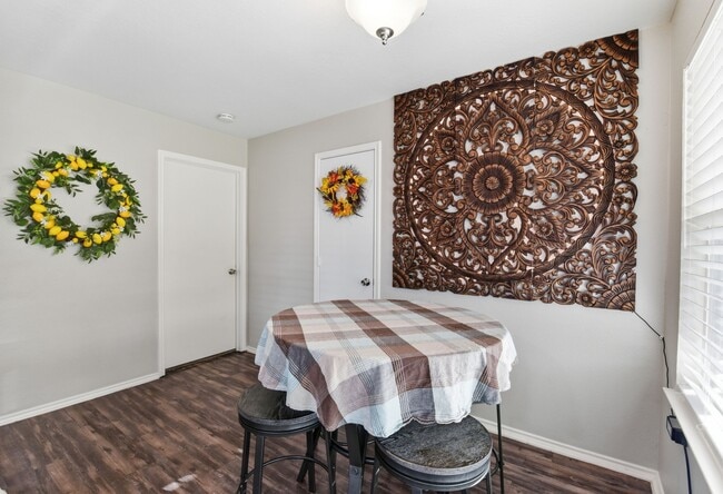 Building Photo - 9519 Maple Green Ln