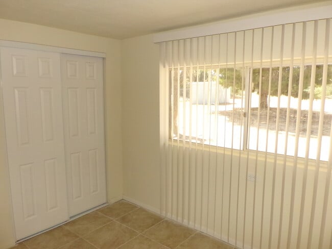 Building Photo - 7610 Valley Vista Ave