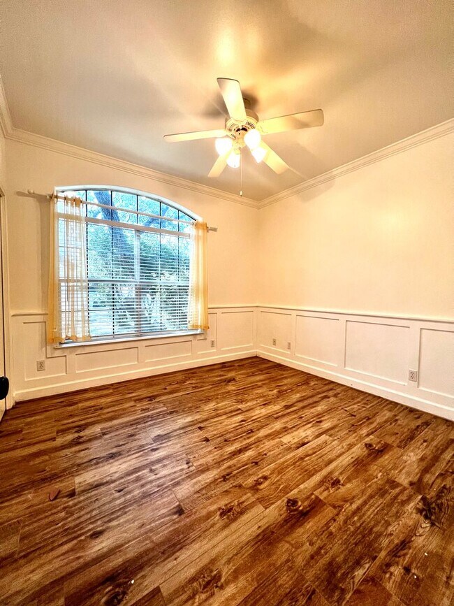 Building Photo - Beautiful Home In Oak Hollow Estates