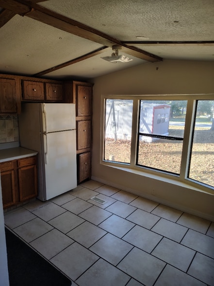 Building Photo - 120 SE Mink Gln