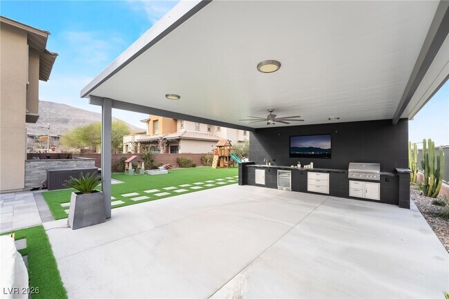 Building Photo - 6348 Skystone St