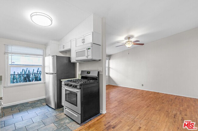 Building Photo - 12021 Louise Ave