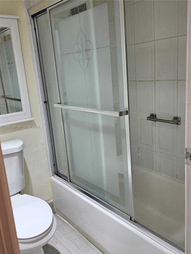 Building Photo - 20500 W Country Club Dr