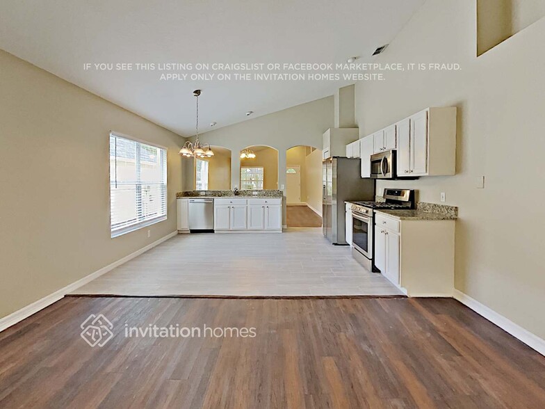 Building Photo - 6425 Barberry Ct