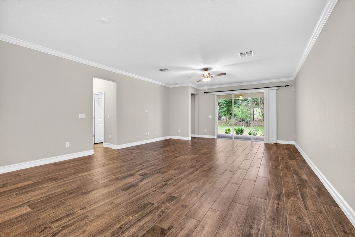 Building Photo - 19462 Forest Garden Ct