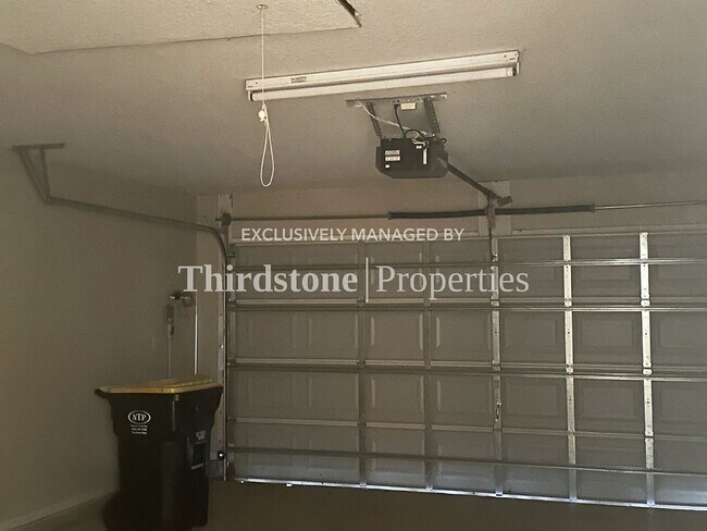 Building Photo - 86031 Sand Hickory Trail