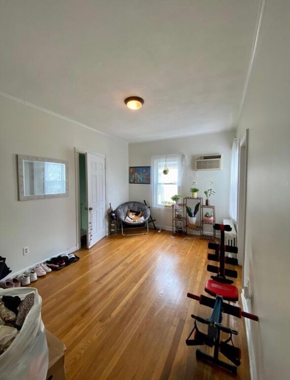 Building Photo - 36 Linden St