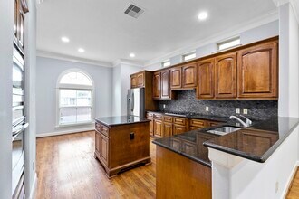 Building Photo - 3319 Bingham Manor Ln